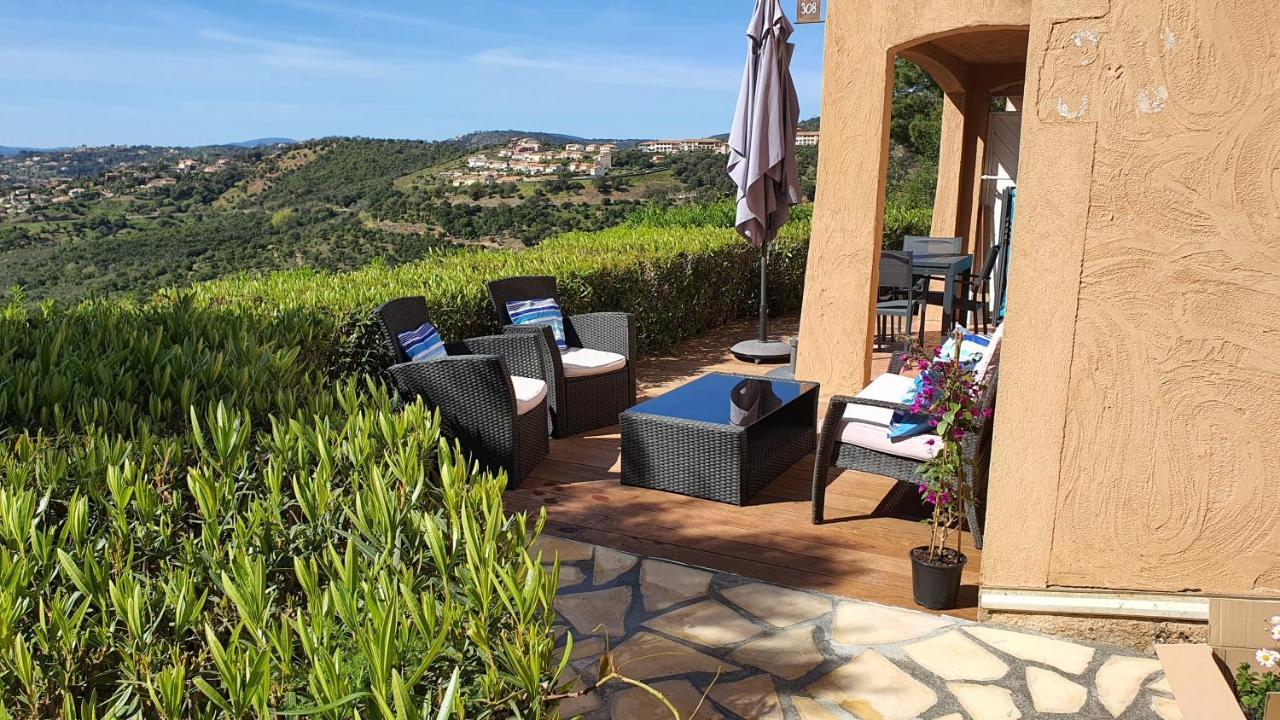 Les Issambres Appart 6 Pers Grande Terrasse Superbe Vue Mer Et Golfe De Saint Tropez, Piscine Exterior foto